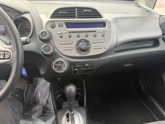 2009 Honda Fit LX Brand New Safety only 102km - Photo 9