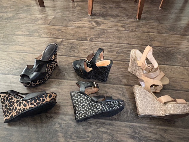 LADIES SIZE 5 DRESS SHOES