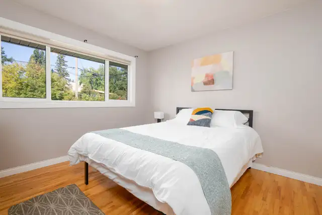 Fully Furnished 2Bed 1B Huge Yard | Private Deck | Upper Suite - Photo 5