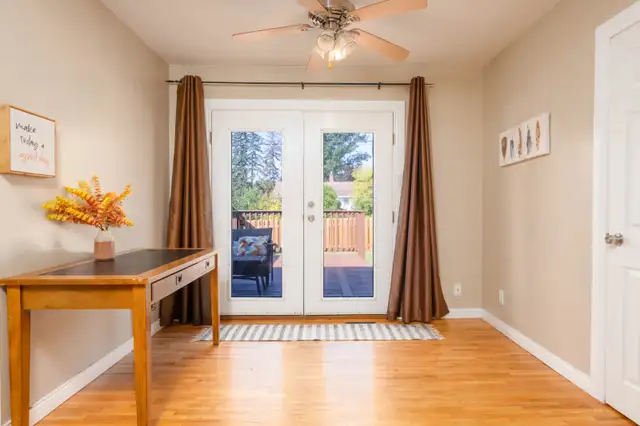 Fully Furnished 2Bed 1B Huge Yard | Private Deck | Upper Suite - Photo 6