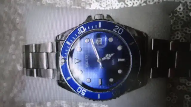 EXCELLENT AUTO WATCH WITH DATES