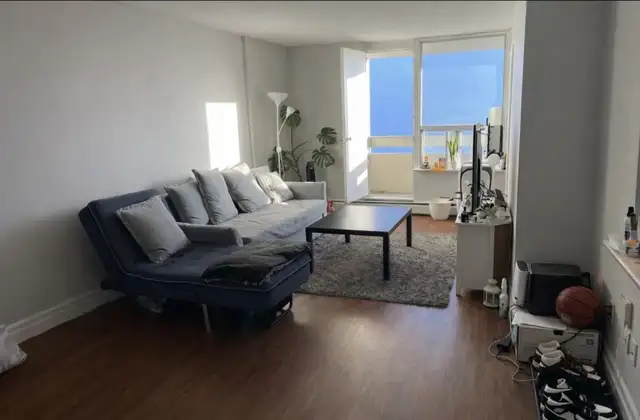 550$ 1 bedroom summer sublet - 300 Regina st all utilities incl - Photo 2