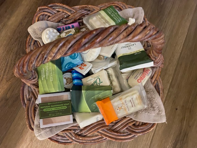 WOOD FLOOR VASE AND CONTENTS..... - Photo 2