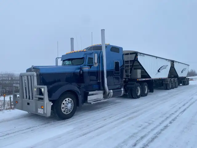 Custom Hauling - Photo 2