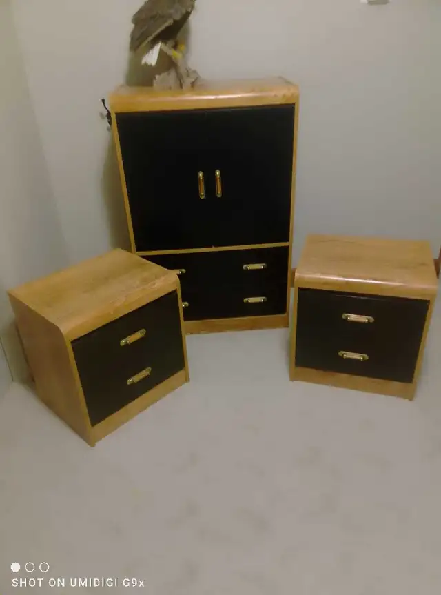 Dressers and end tables - Photo 3