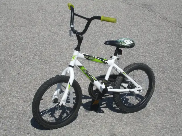 BOY'S SIZE 16' MOVELO RUSH MOUNTAIN BIKE FIRST $45.00 FIRM!