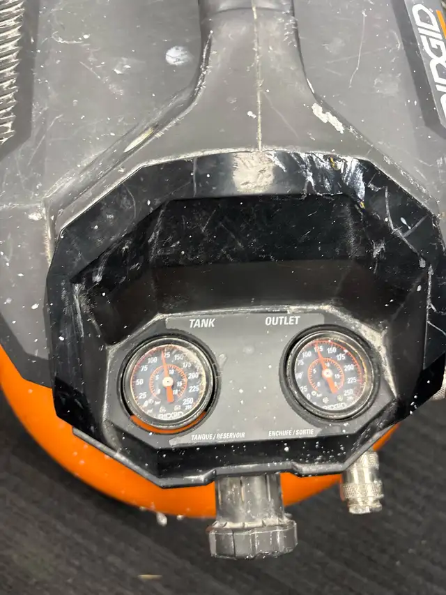 Ridgid 6 Gal 150 PSI Compressor - Photo 3