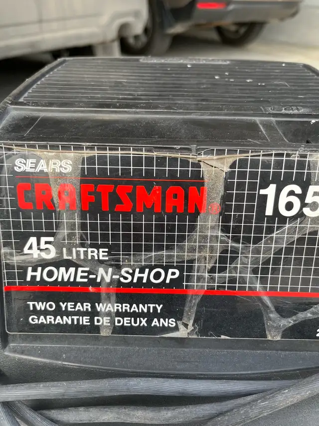 Craftsman Wet/Dry Shop Vac - Photo 2