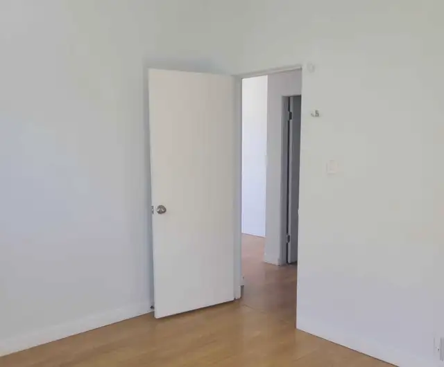 1 Bedroom 1 Bath Apartment A/C - Photo 3