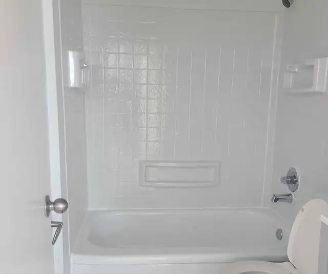 1 Bedroom 1 Bath Apartment A/C - Photo 5