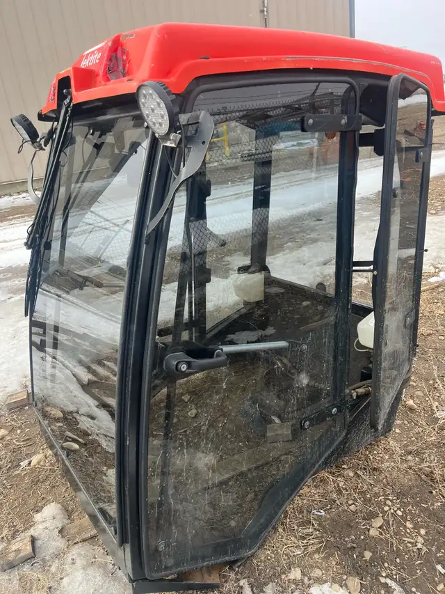 Tektite Cab For Kubota F3680 - Photo 3
