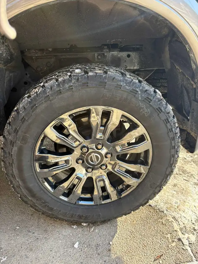 Nissan Titan XD Platinum - Photo 10