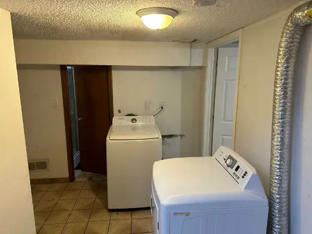 WALKOUT BASEMENT FOR RENT IN MALTON - Photo 7