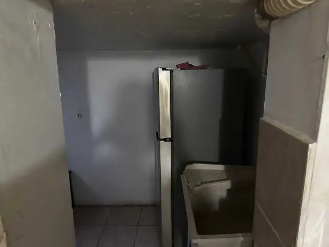 WALKOUT BASEMENT FOR RENT IN MALTON - Photo 8