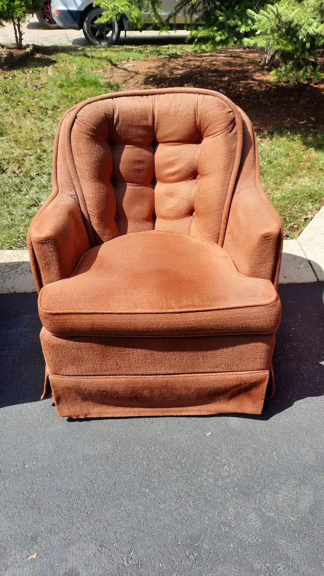 Free furniture! - Photo 3