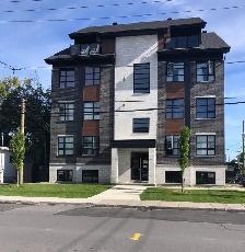 condo luxueux et spacieux 51/2 - St-Hubert