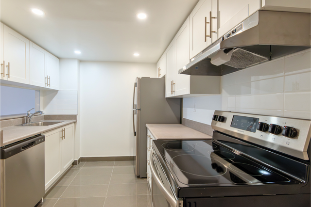 Sherobee Apartments - 2 Bedroom available at 2076, 2100 Sherobee - Photo 14