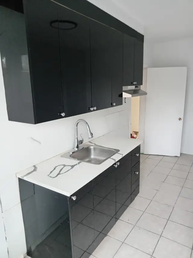 Beau 4 1/2 RÉNOVÉ | 1er étage d'un duplex | CDN-NDG - Photo 2