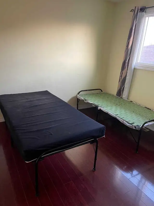 RENT IMMEDIATELY PRIVATE ROOM (UPPER LEVEL)FOR RENT IN MALTON