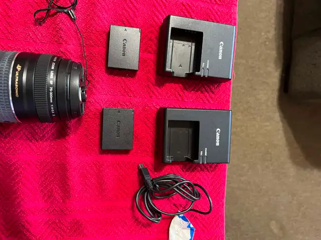 Canon EOS Rebel T-7 Camera Package