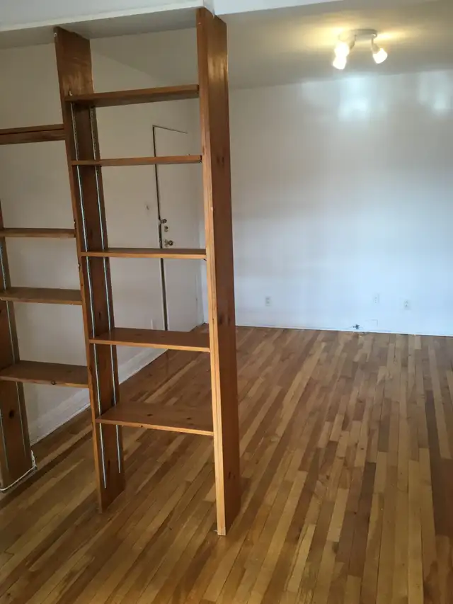 Appartement 2 1/2 Chauffé, eau chaude, poêle, frigo, Juillet - Photo 8