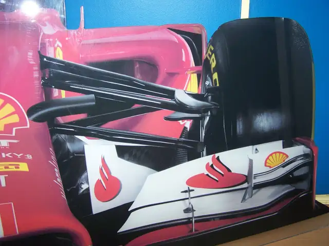 SUPER RARE FERRARI FORMULA 1 PLEXIGLASS 68'x34' ALONSO-RAIKKONEN - Photo 6
