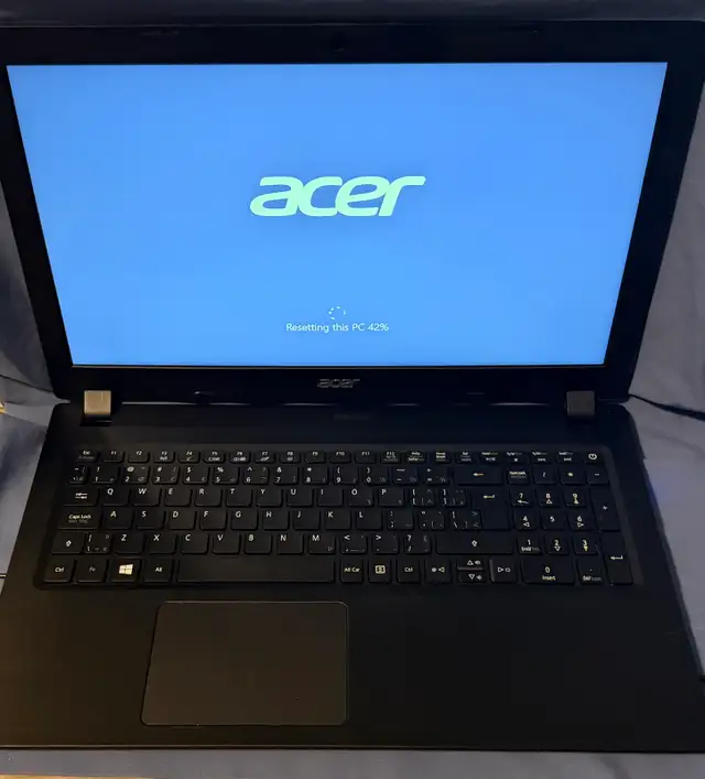 Acer Laptop 1TB 8GB Ram