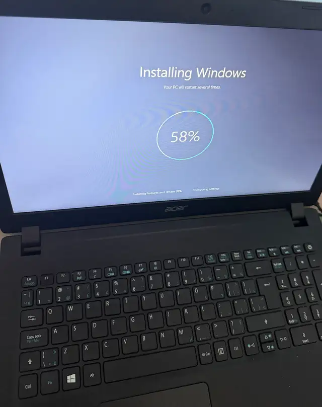 Acer Laptop 1TB 8GB Ram - Photo 2