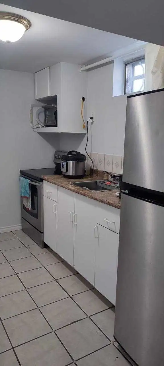 2 Bedroom Basement Suite for rent - Photo 3