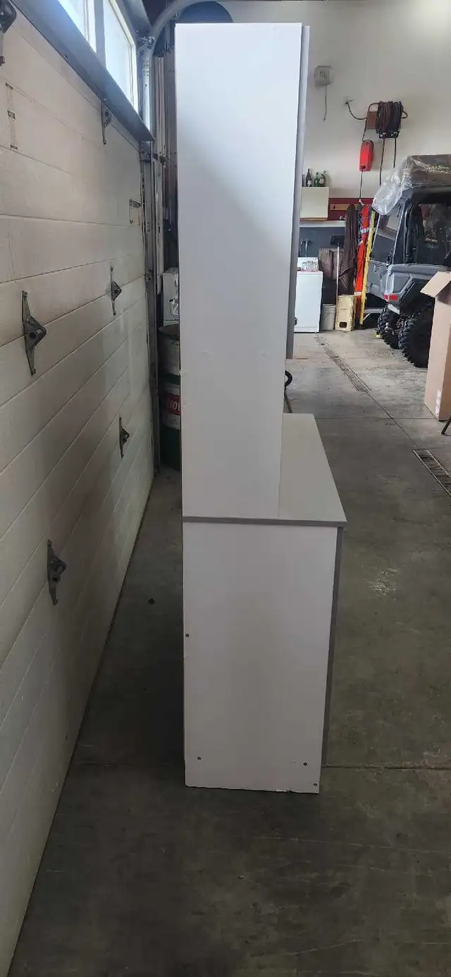 kitchen buffet cabinet with hutch - Photo 3