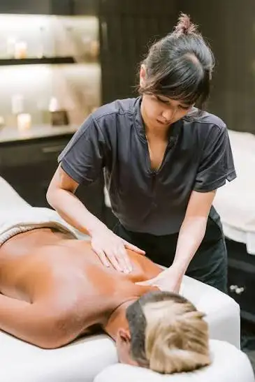 Signing BONUS Busy new spa - Photo 2