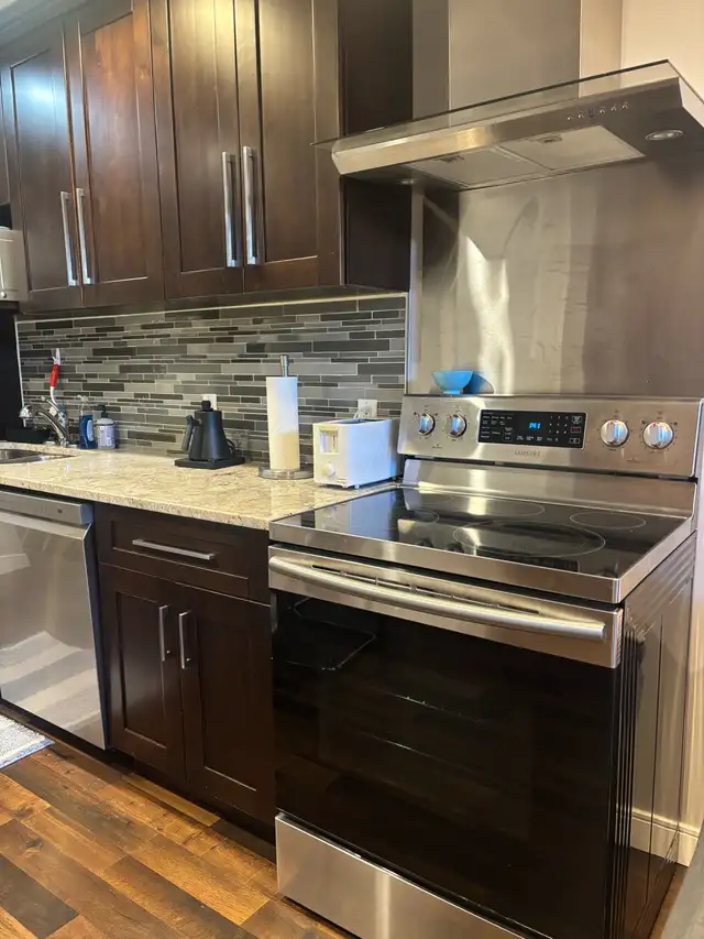 University Furnished Apartment - Photo 2