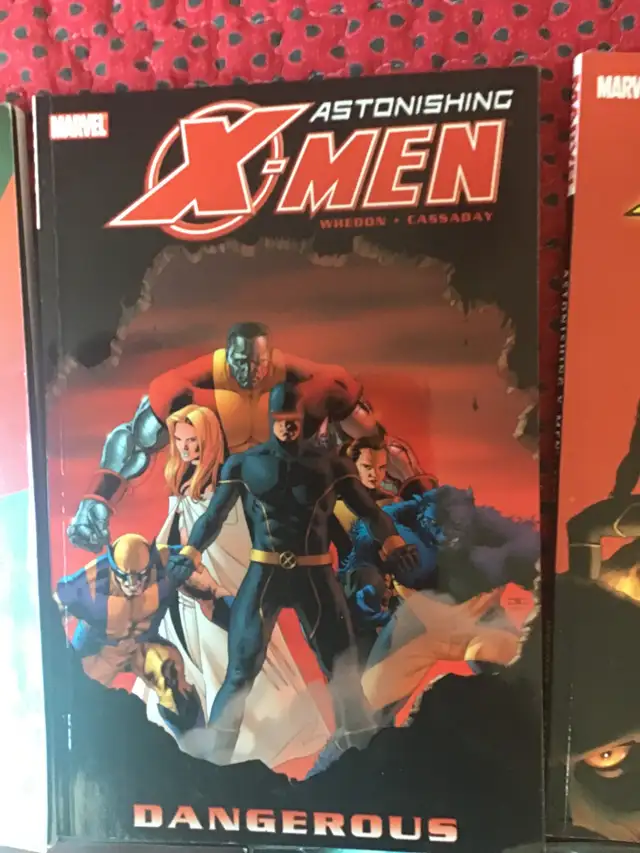 X-MEN BOOKS 1 THRU 5 - Photo 5