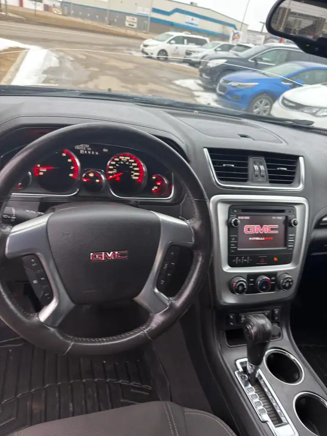 2015 GMC Acadia AWD - Photo 10