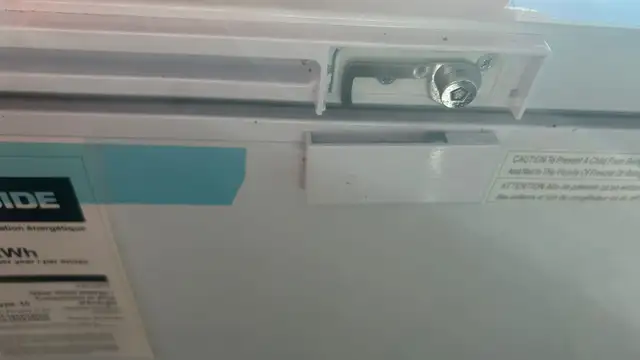 Chest Freezer - Photo 5