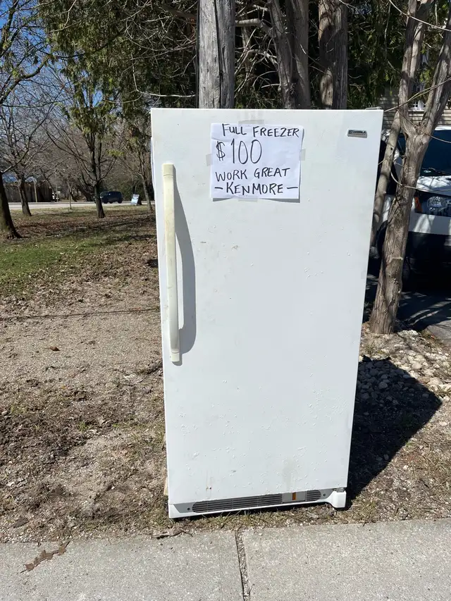 KENMORE FULL FREEZER