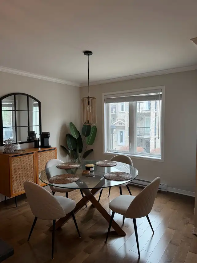 Superbe condo - Grand 4 1/2 à louer - Photo 3