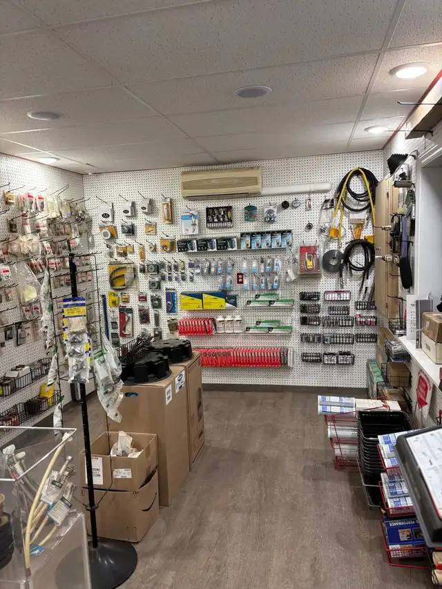 BLOWOUT SALE - Photo 5