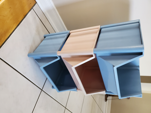 3 CONTENANTS NEUFS RANGEMENT 12'LARx8'PROFx7'HAUT CHACUN: $15.00 - Photo 3