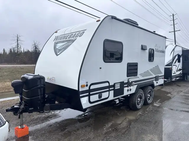 2020 WINNIBAGO Winnebago Micro Minnie 1706 FB used for sale - Photo 2
