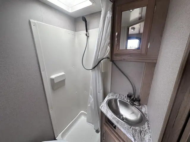 2020 WINNIBAGO Winnebago Micro Minnie 1706 FB used for sale - Photo 7