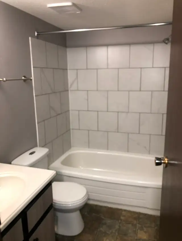 Lacombe Condo For Rent - Photo 5