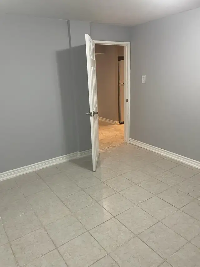 Extra-Large Rooms for Rent in Scarborough – Comfortable Living