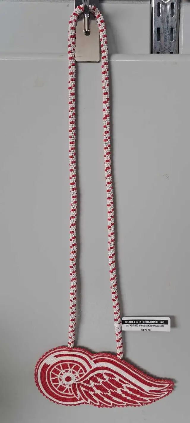 Detroit Red Wings Beaded Medallion (31999604)