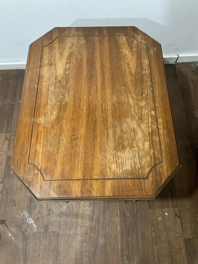 Tables (set of 2) - Photo 2