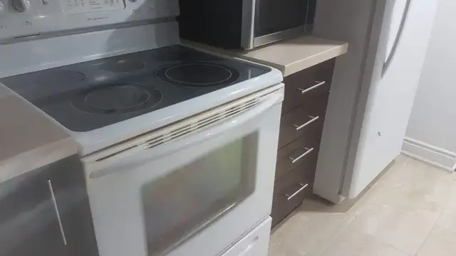 TWO BEDROOM LEGAL BASEMENT FOR RENT.416-9994245. - Photo 14