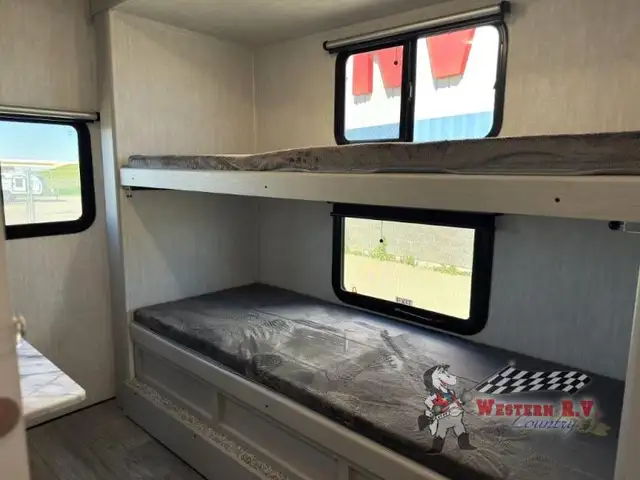 2025 Coachmen RV Apex Ultra-Lite 241BHS - Photo 15