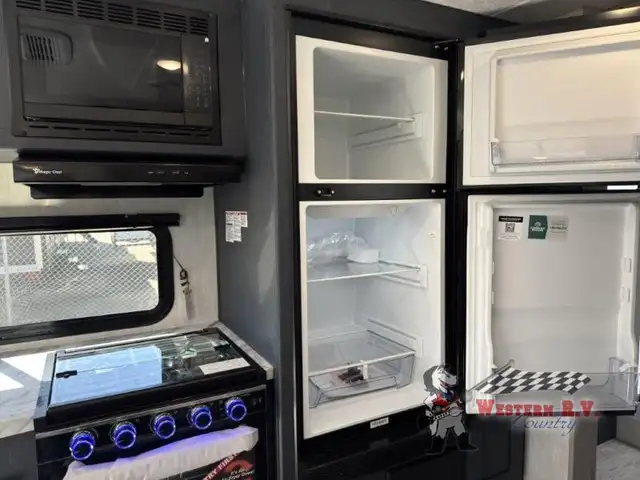 2025 Coachmen RV Apex Ultra-Lite 241BHS - Photo 18