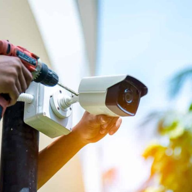 Safety Simplified with Security Cameras and Alarm System - Photo 2