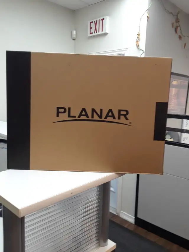 Planar 24' Frameless Monitor (PXN2490MW) NEW - Photo 2